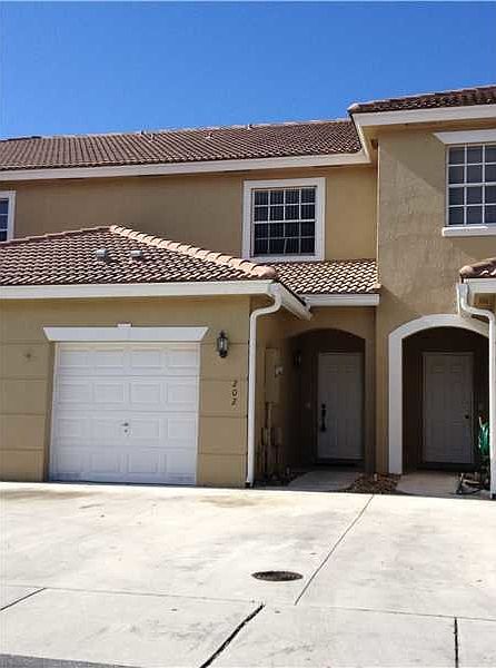 1st image of 202 SW 120th Ave