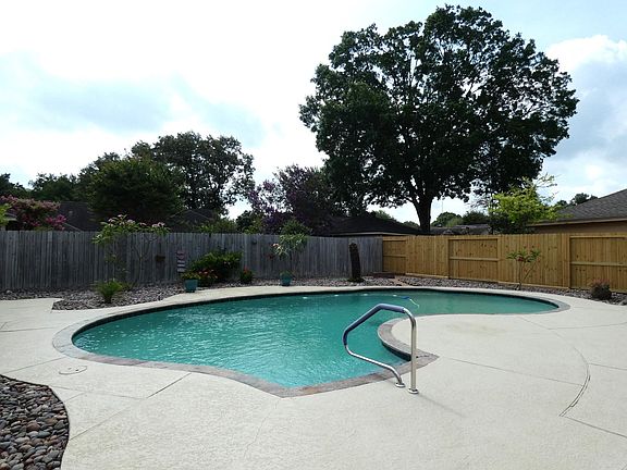 4th image of 8334 Debbie Gay Dr
