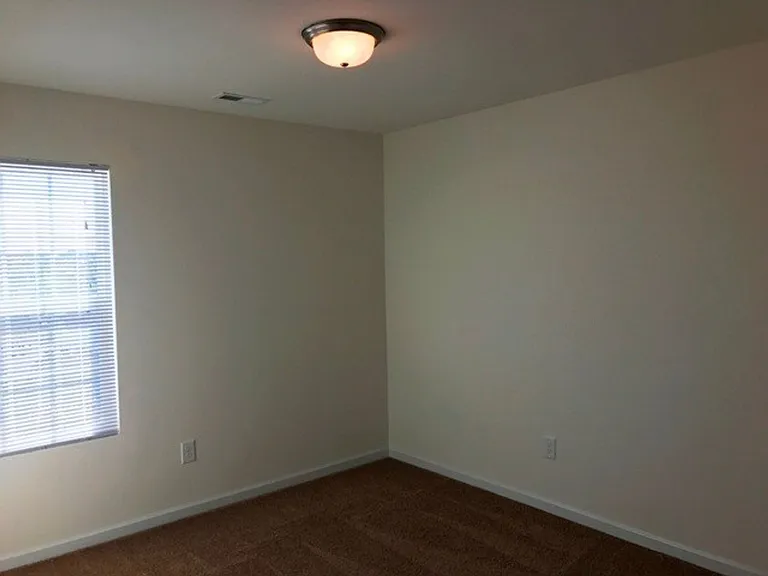 3457 Kernstown Dr — Photo 13