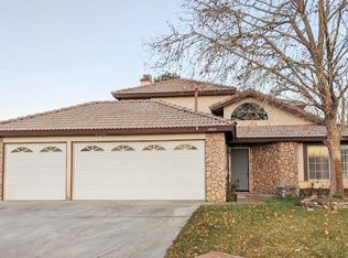 12635 Sunbird Ln, Victorville, CA 92392
