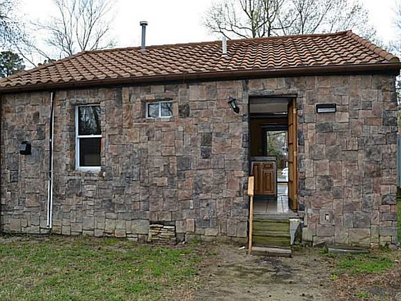 2nd image of 4802 Vick St