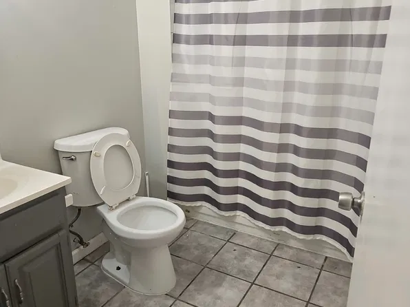 3173 W 38th St APT 3, Cleveland, OH 44109