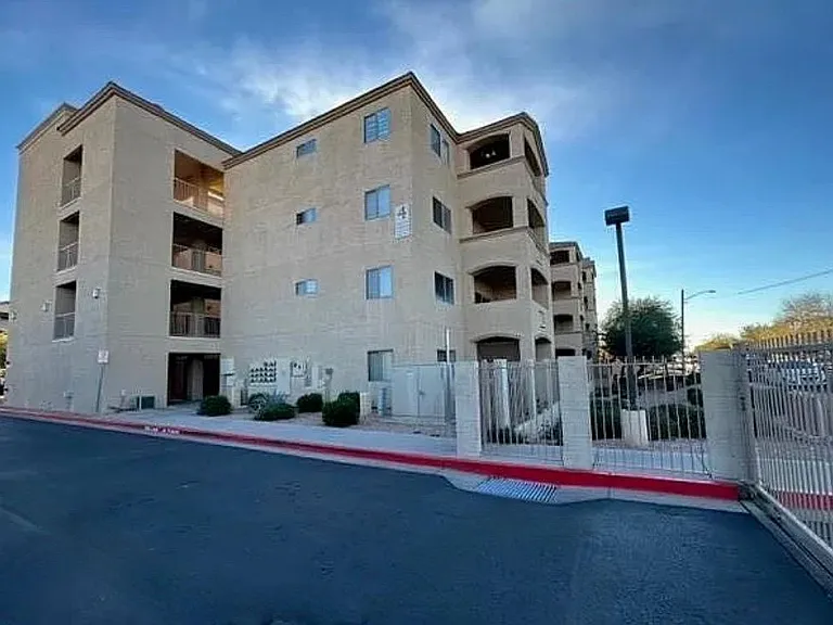 920 E Devonshire Ave #3032 — Photo 34