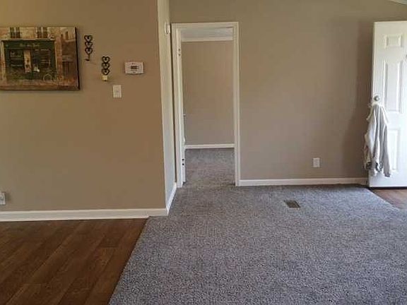 5th image of 1102 Squire Ct