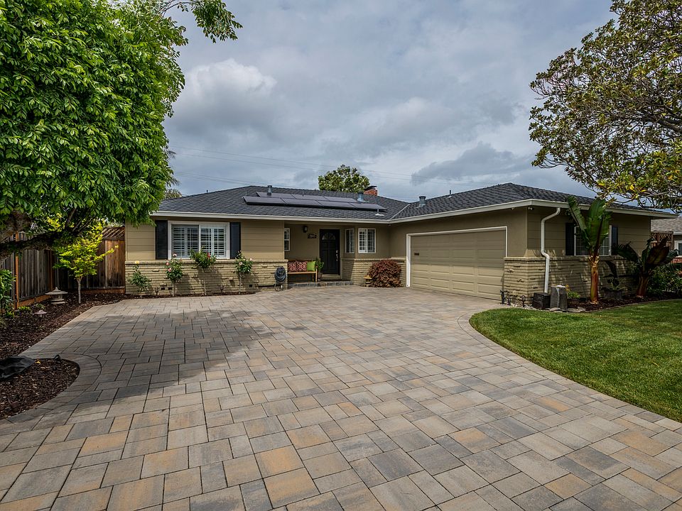 Front Driveway - new Pavers