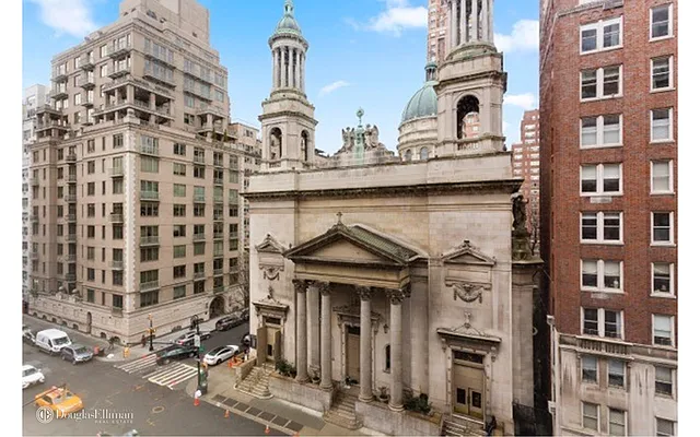 Sold by Douglas Elliman | media 31