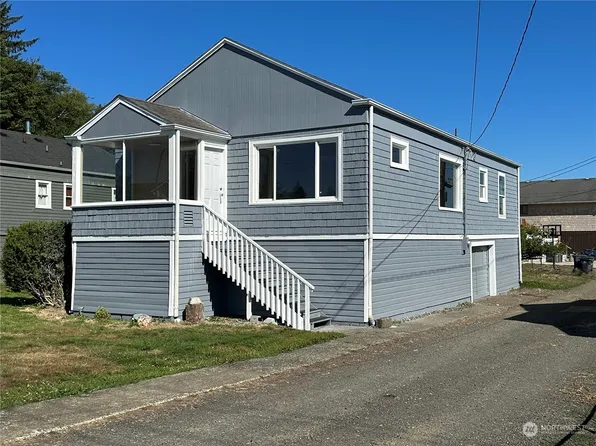 907 Washington Avenue, Hoquiam, WA 98550