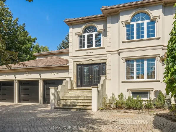 176 Old Surrey Ln, Richmond Hill, ON L4C 7E5