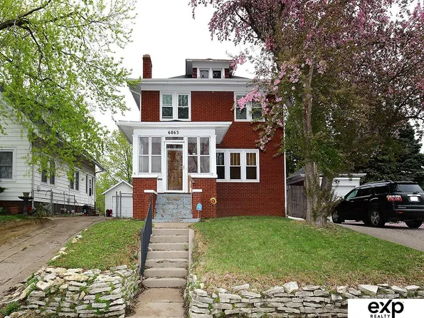 6863 N 31st Ave, Omaha, NE 68112