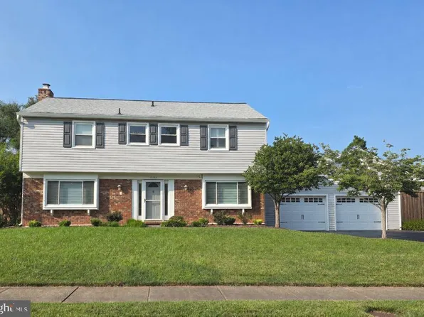 13202 Moss Ranch Ln, Fairfax, VA 22033