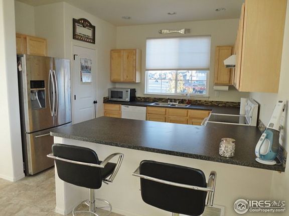 2nd image of 2934 Avocado Ave
