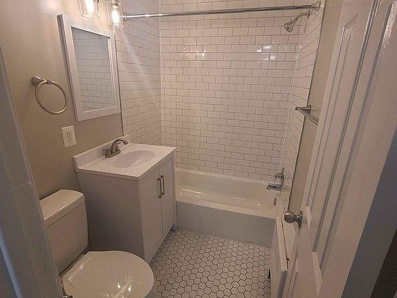 4th image of 750 S Dickerson St APT 310