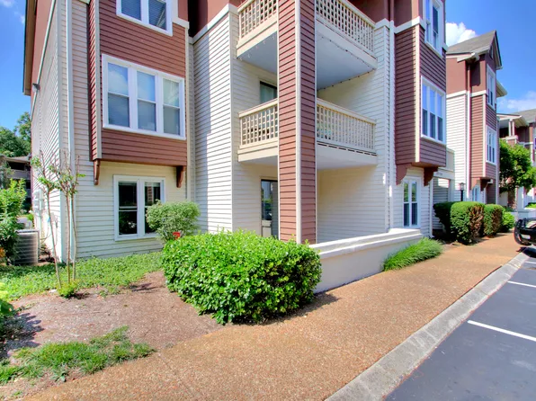 239 Hillsboro Pl, Nashville, TN 37215