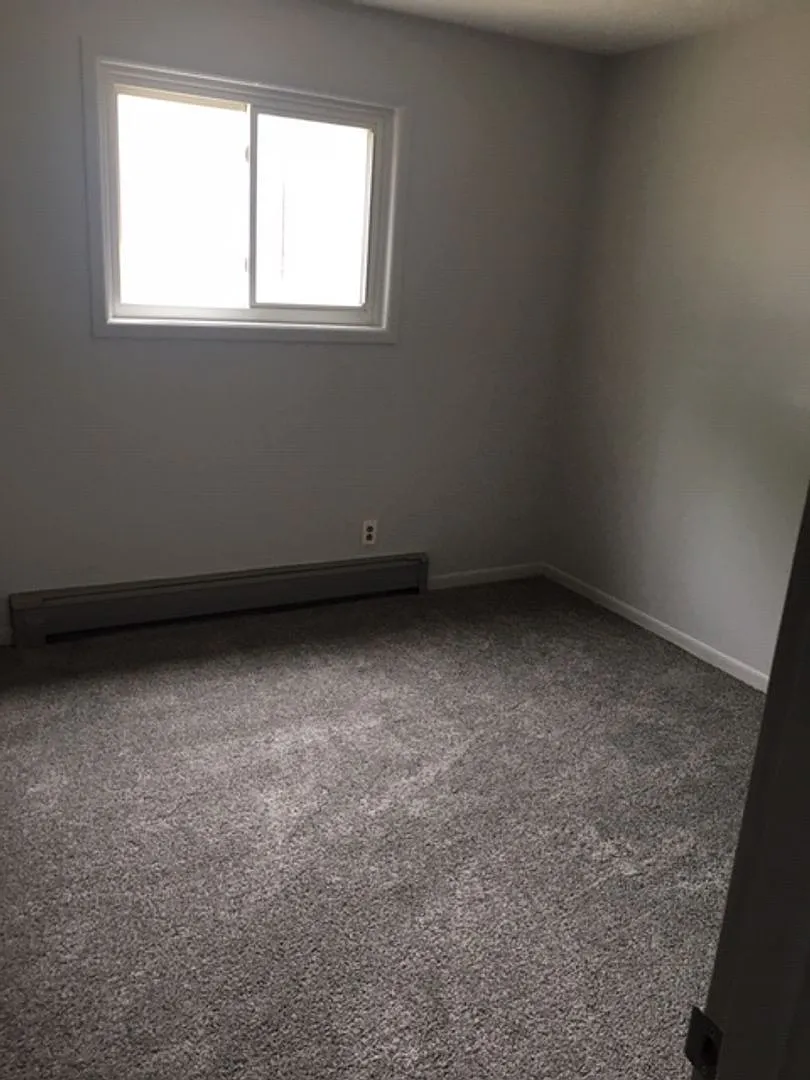 Affordable & Stylish 2-Bedroom Apartment in Holt Don't Miss Out! — Photo 3
