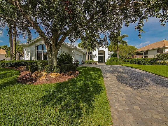 2nd image of 2248 SW Manor Hill Dr