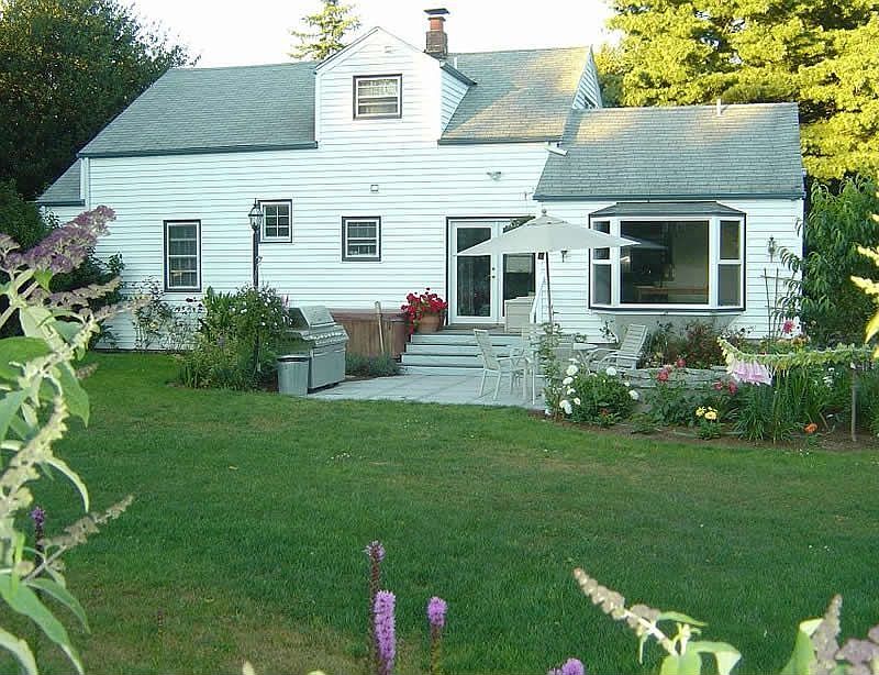 partial back yard and patio