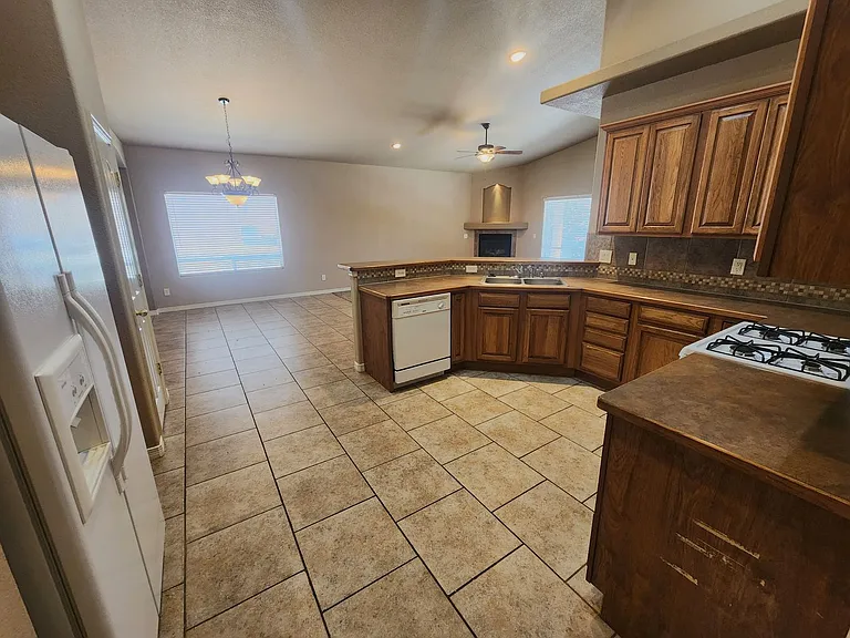 2777 Conventry 2777 Coventry — Photo 11