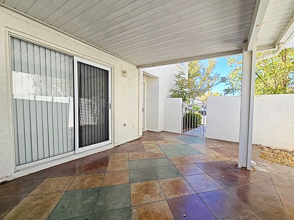4th image of 438 Winthrop Pl