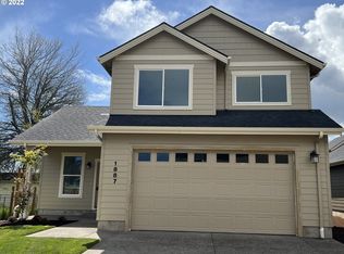 1887 SE Blueberry St #19, Dallas, OR 97338