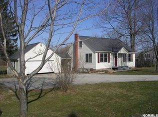 13136 Ravenna Rd, Chardon, OH 44024