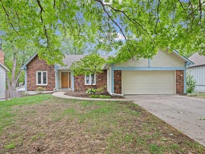 9833 W 101st Ter, Overland Park, KS, 66212