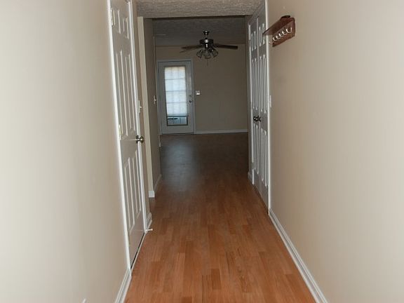2nd image of 118 Darby Woods Ct
