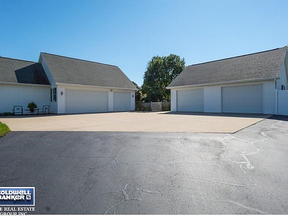 Additonal Garage for Storage