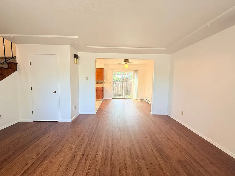 537 NE 113th Ave — Photo 5