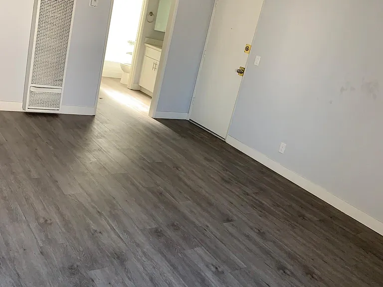 Gilmore Apartments - North Hollywood — Photo 5
