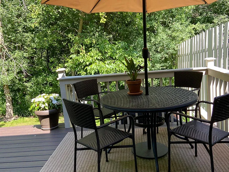 1124 Fern Hollow Dr — Photo 16