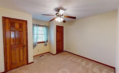 2nd image of 10609 N Charlotte St #3C-657828