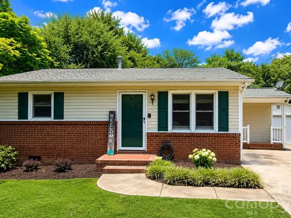 5313 Clearwater Lake Rd, Mount Holly, NC 28120