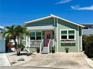 562 Nettles Blvd, Jensen Beach, FL 34957