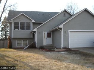 10498 Eagle St NW, Coon Rapids, MN 55433