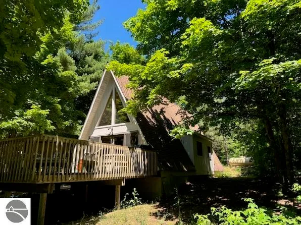 2723 Alden Hwy, Mancelona, MI 49659