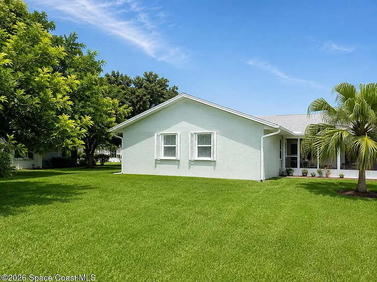 1305 Ambra Dr — Photo 18