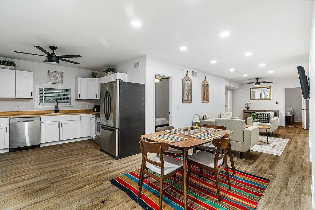 2911 N Highland Ave — Photo 3