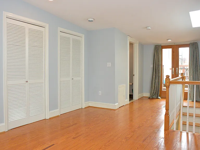 732 Light St #B — Photo 16
