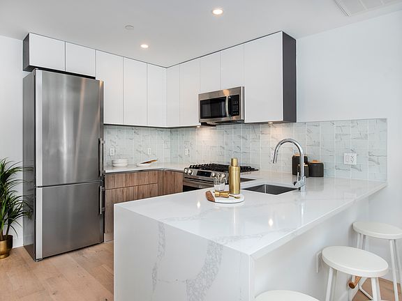 5th image of 148-33 90th Ave #207
