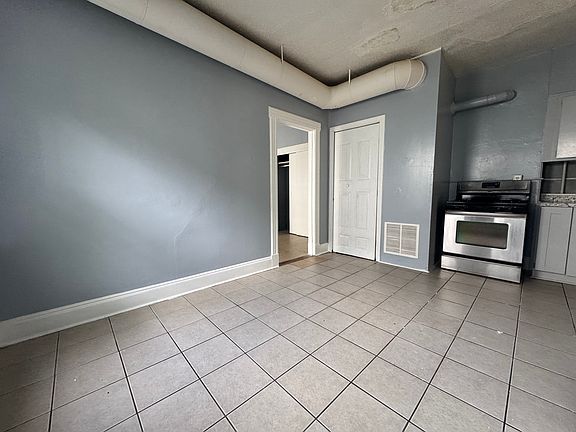 4th image of 65 Whitmore St #W2