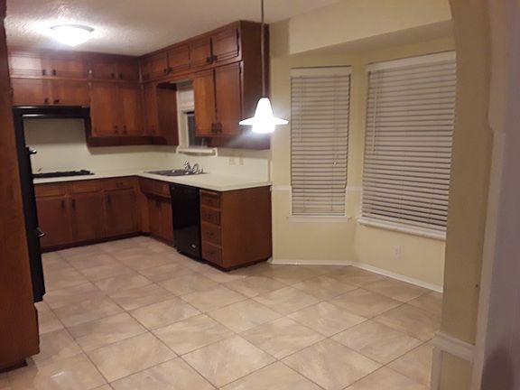 3rd image of 1931 Briar Meadow Dr