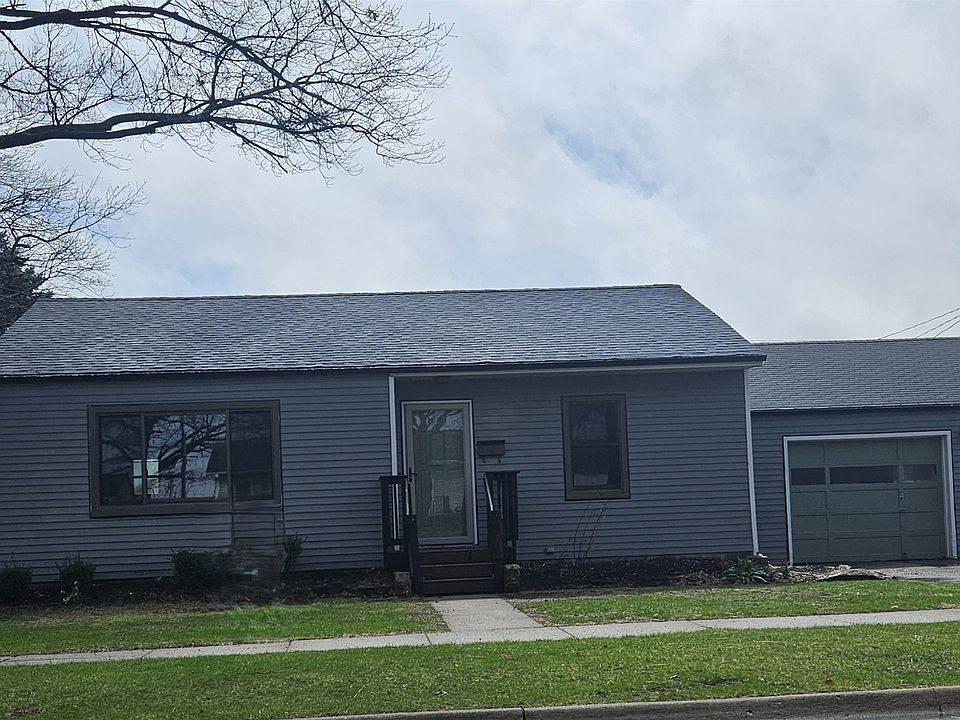 1st image of 1202 W Desmont Dr