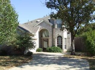 540 Briaroaks Dr, Lake Dallas, TX 75065
