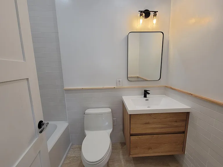 1735 1/2 S Hobart Blvd #1735-1/2 — Photo 8