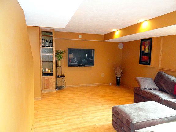 3rd image of 7721 Deer Grove Ct NE