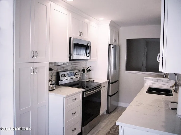 1201 Ocean Ave #72 — Photo 6