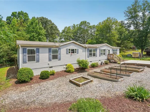 3204 Joe Parker Rd, Gainesville, GA 30507