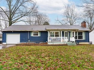 2251 Robinhood Dr, Wooster, OH 44691