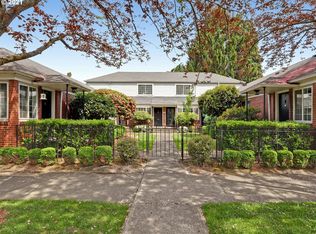 2105 NE Everett St APT 5, Portland, OR 97232