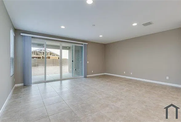 5 bed, 2245 sqft, $3,500 — Photo 4